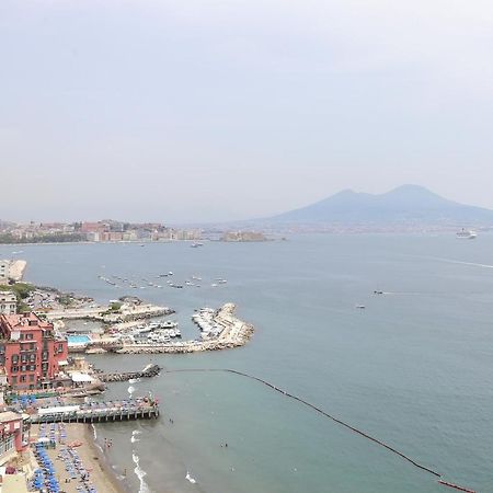 M'Incanto B&B Napoli Bagian luar foto